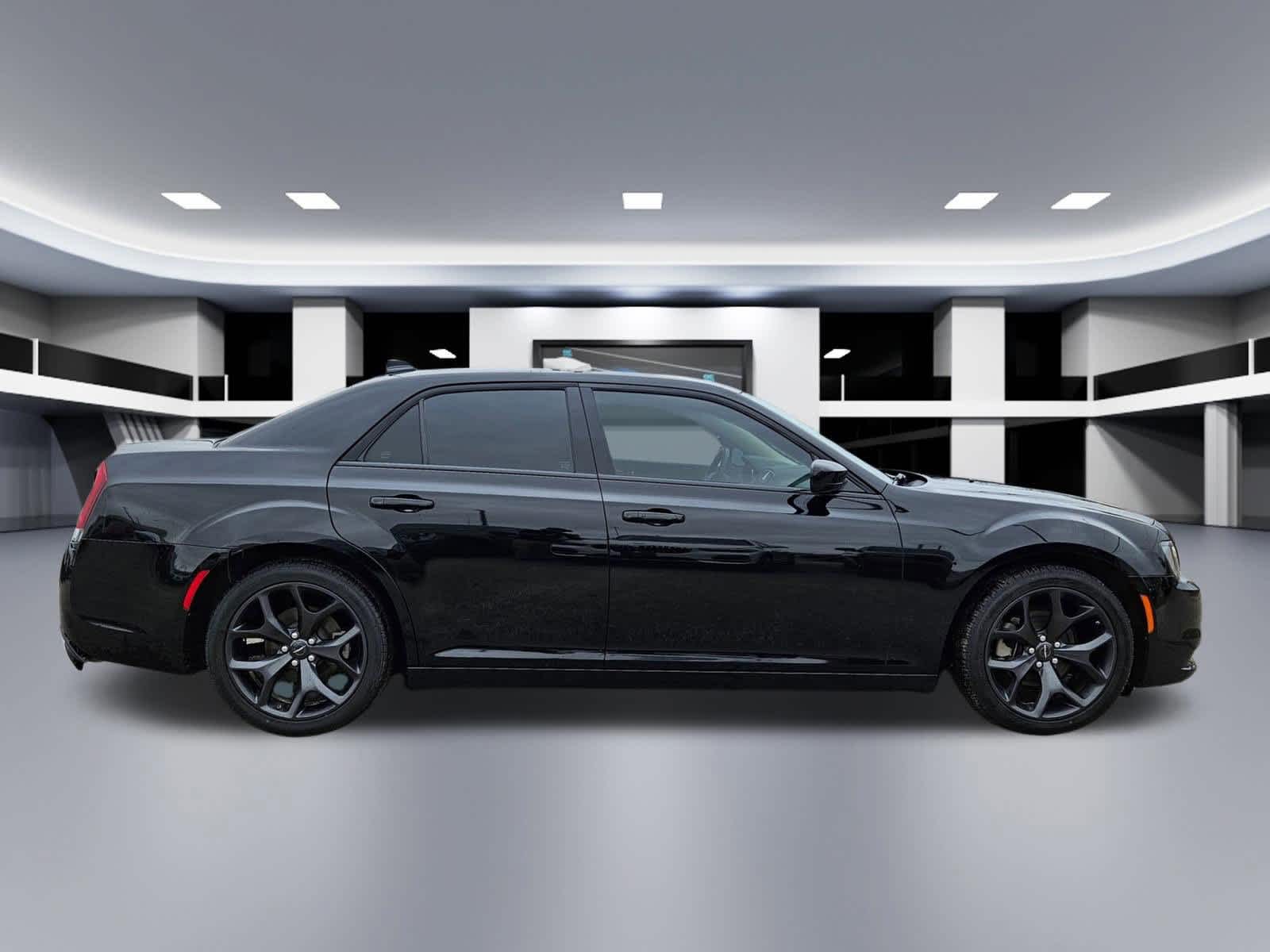 Thumbnail: 2023 Chrysler 300 - 7