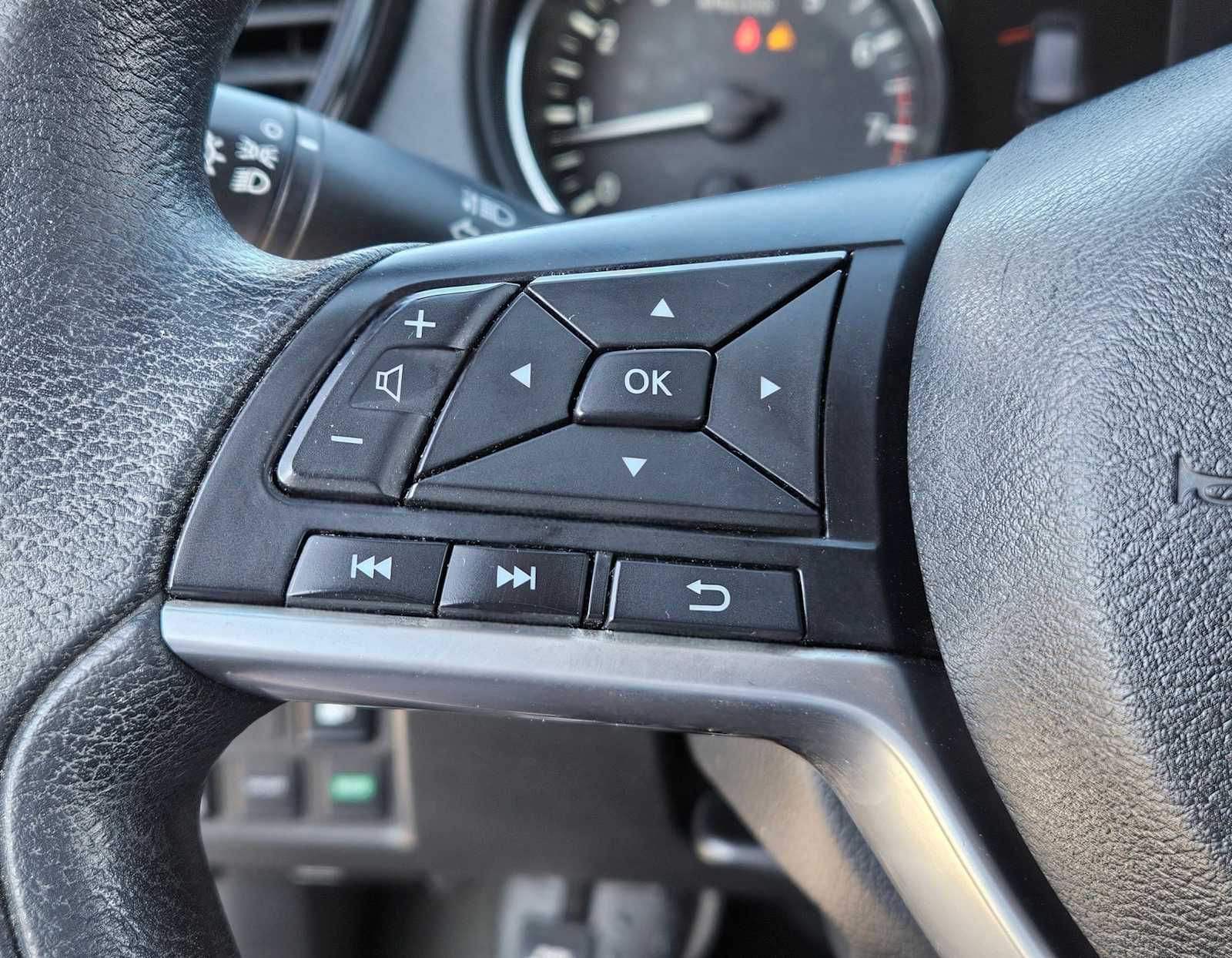 Thumbnail: 2018 Nissan Rogue - 20