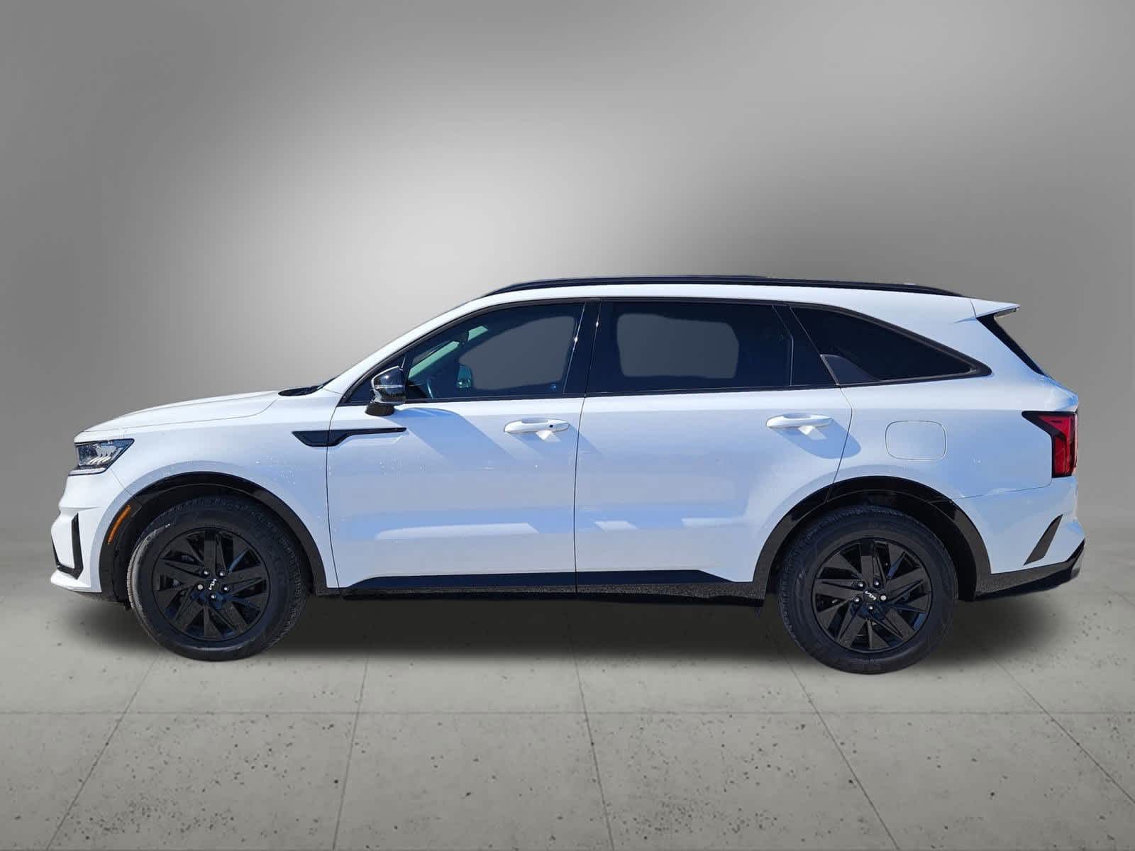 Thumbnail: 2023 Kia Sorento - 2