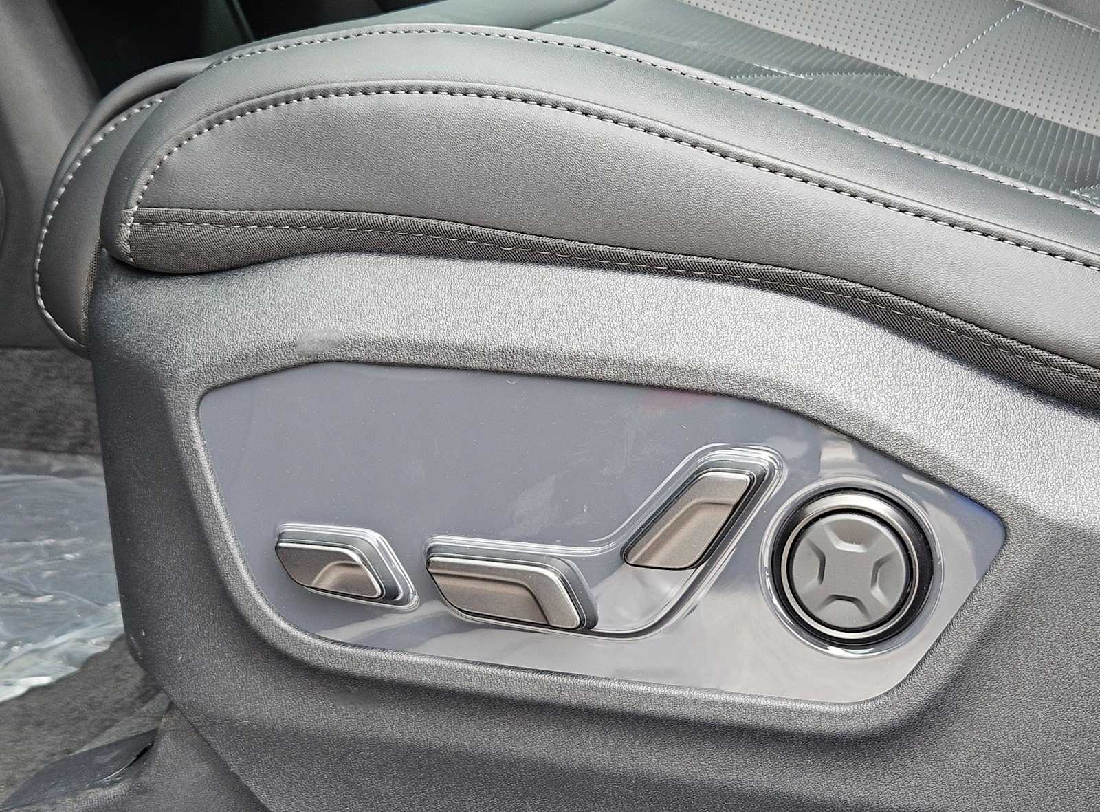 Thumbnail: 2027 Kia Telluride - 17