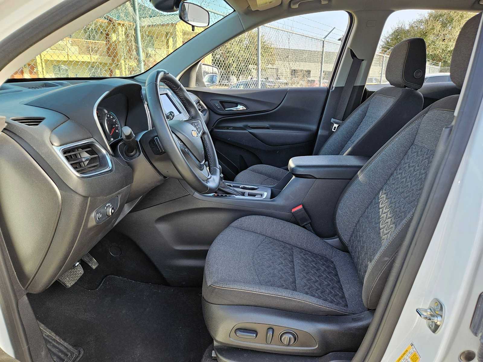 Thumbnail: 2024 Chevrolet Equinox - 17