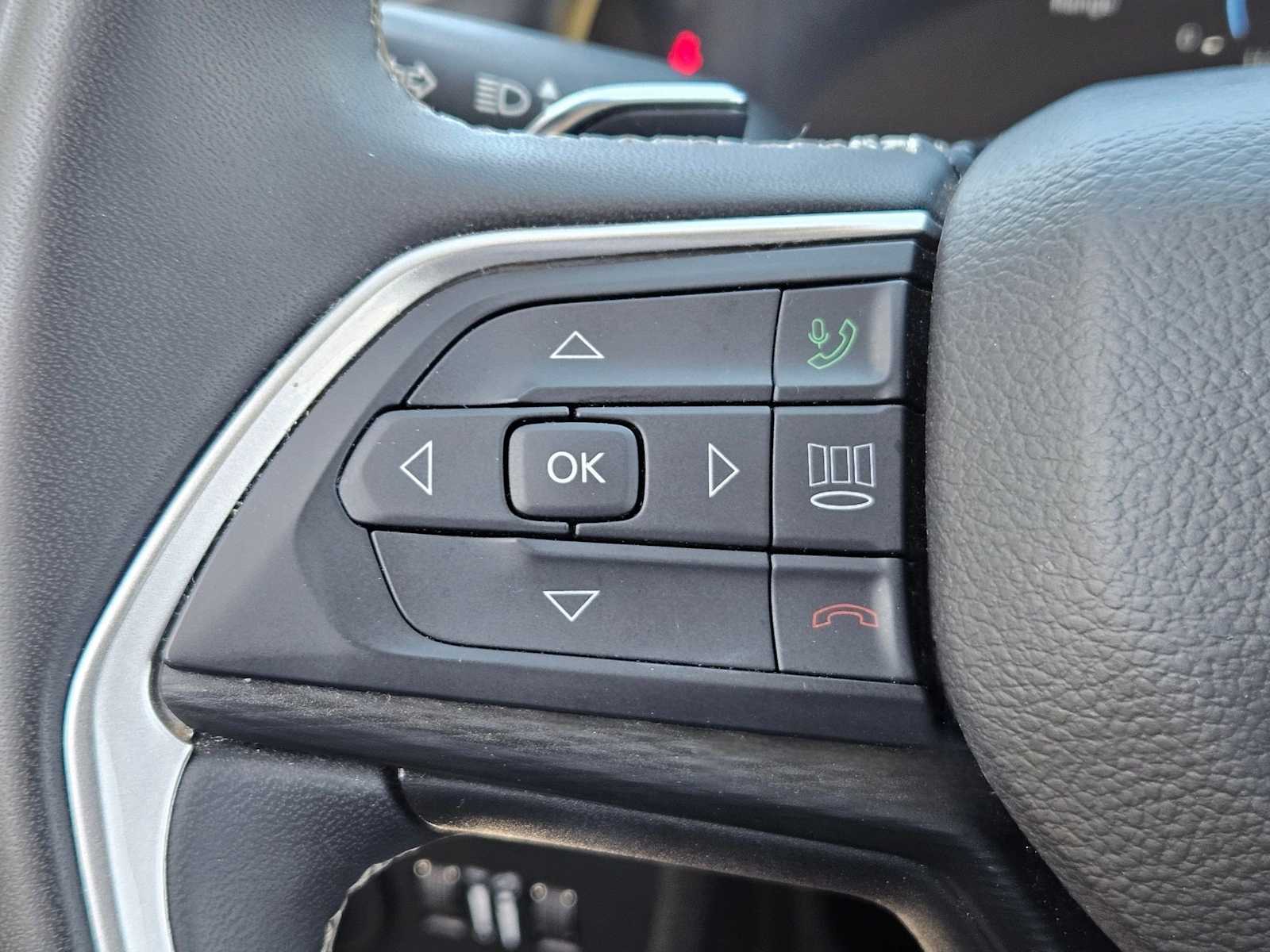 Thumbnail: 2023 Jeep Grand Cherokee L - 24