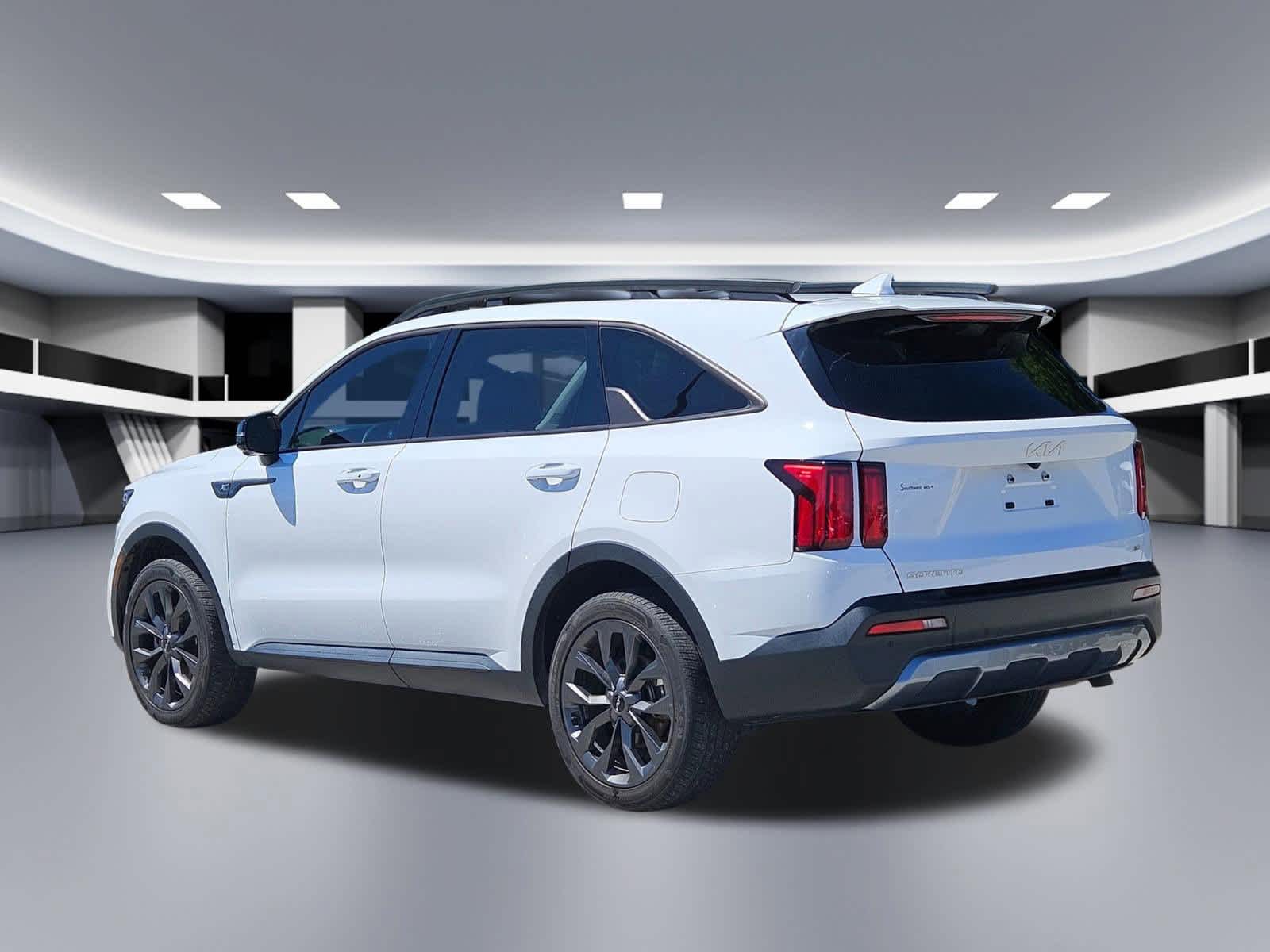 Thumbnail: 2023 Kia Sorento - 4