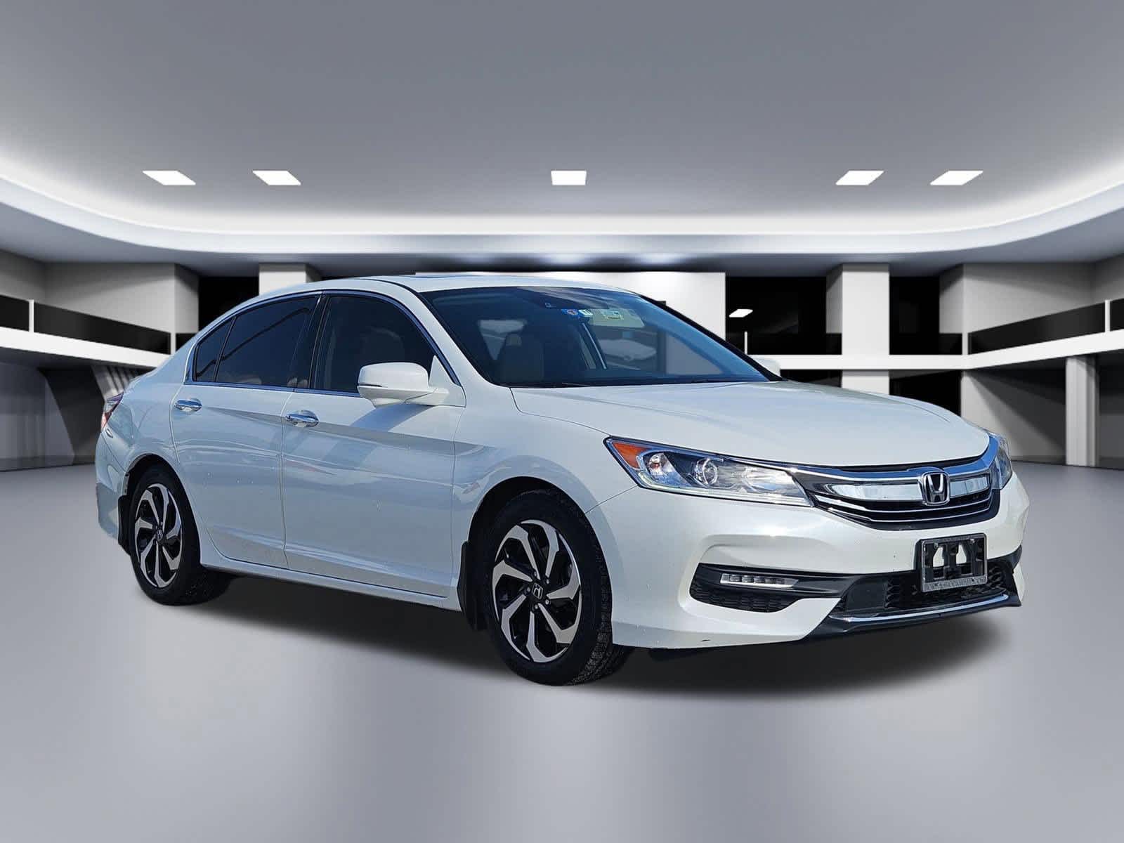 Thumbnail: 2016 Honda Accord - 8