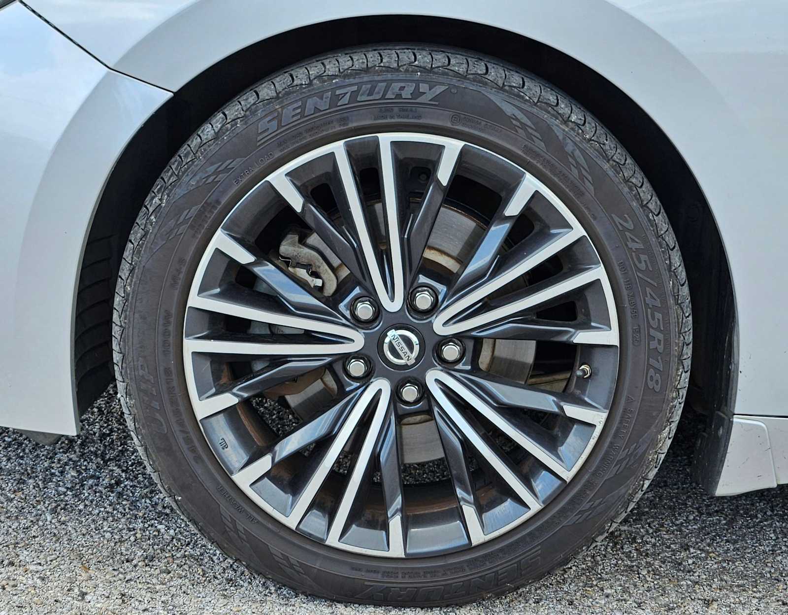 Thumbnail: 2017 Nissan Maxima - 13