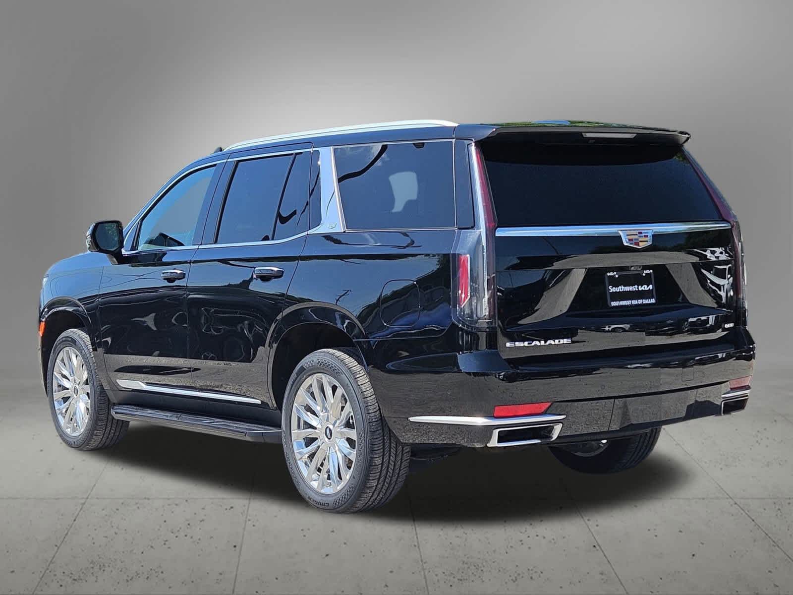 2023 Cadillac Escalade Premium Luxury photo 4