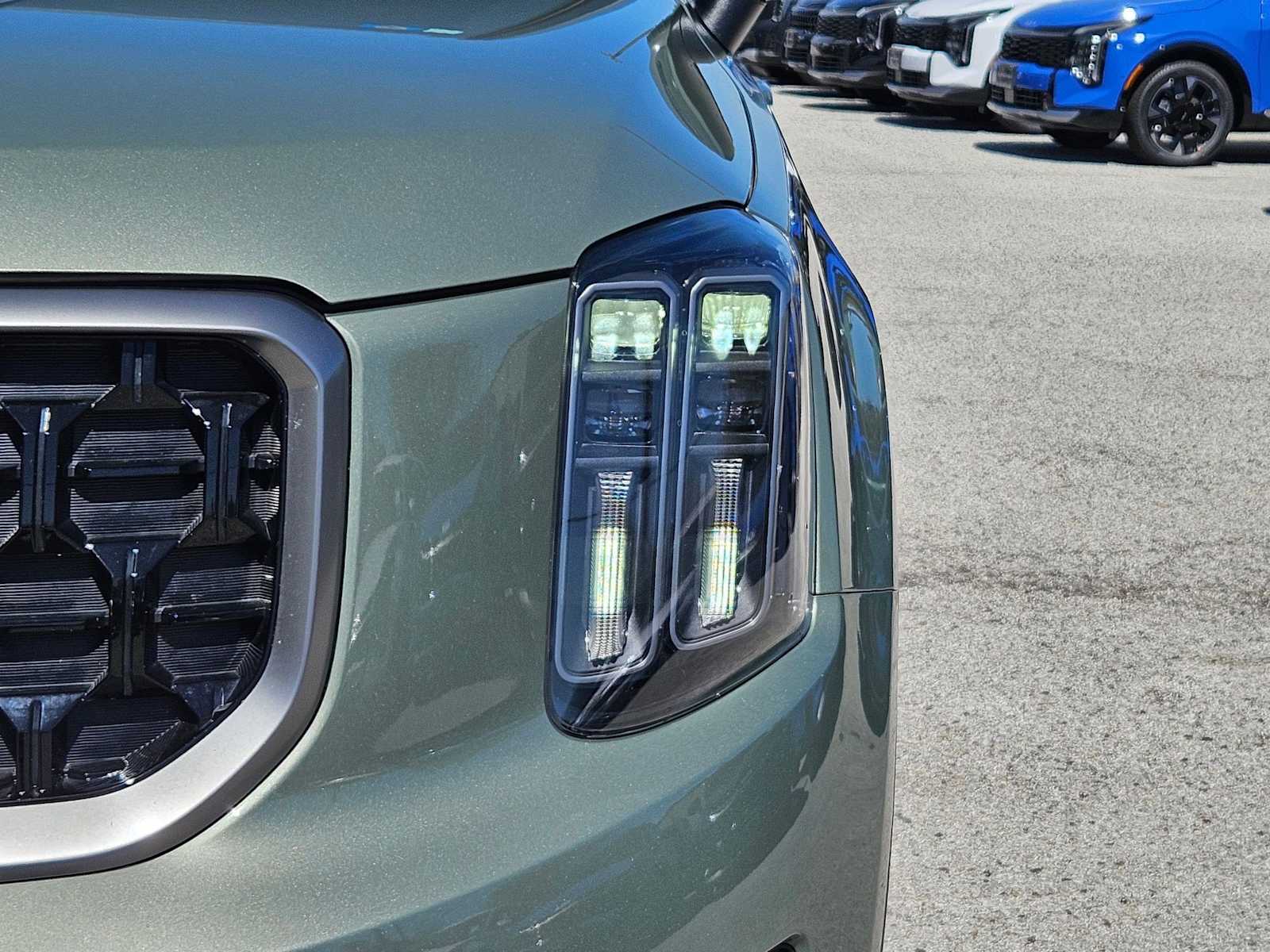 Thumbnail: 2023 Kia Telluride - 10