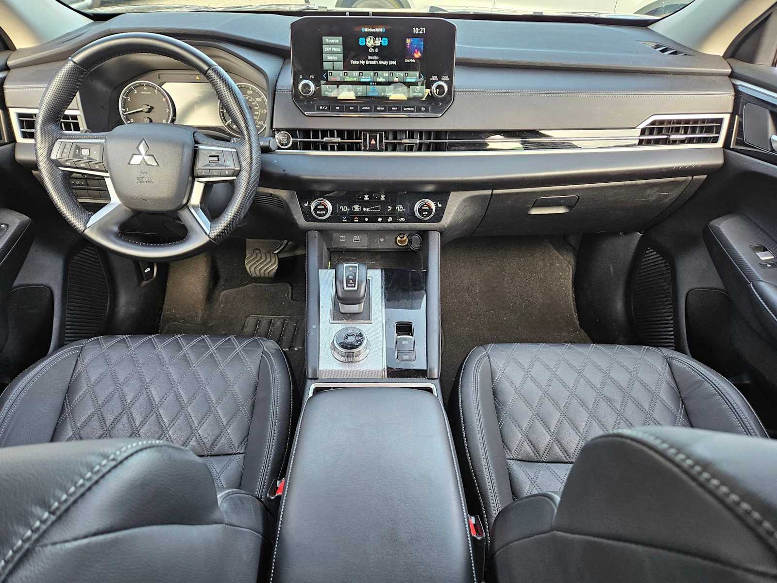 Thumbnail: 2022 Mitsubishi Outlander - 17