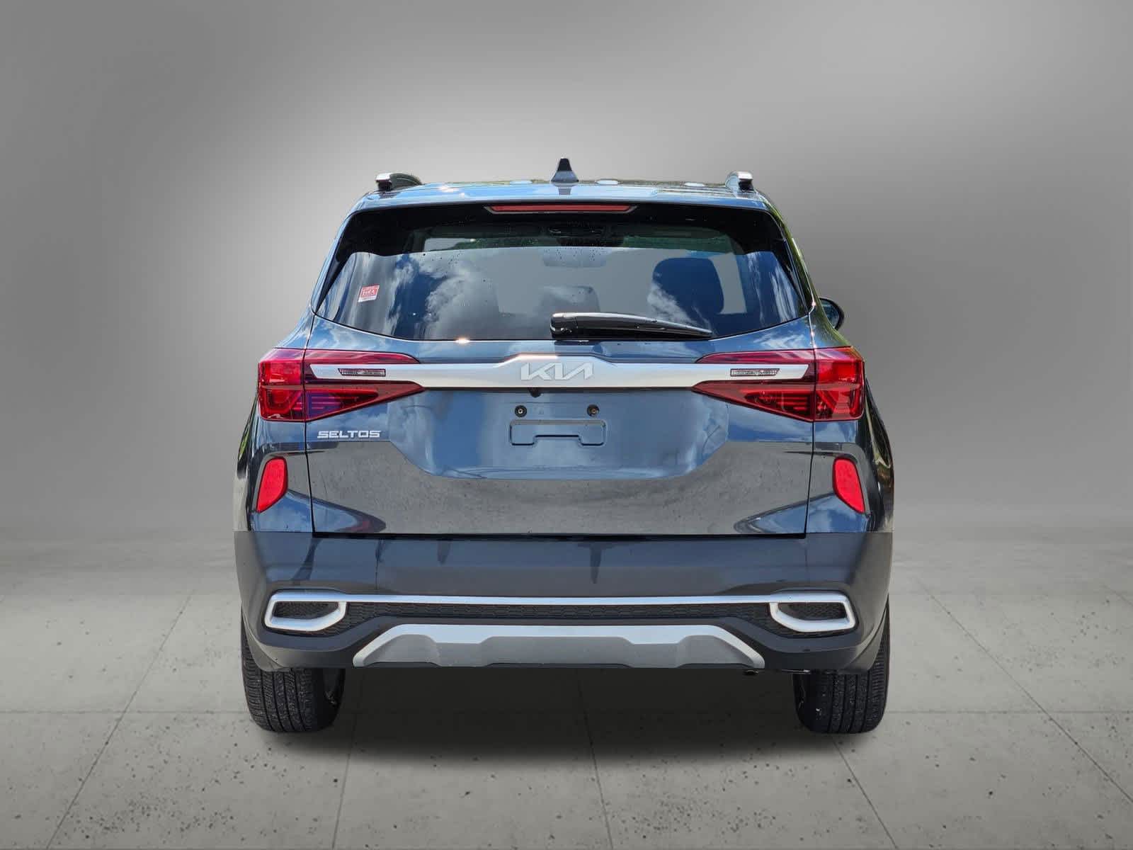 Thumbnail: 2022 Kia Seltos - 4