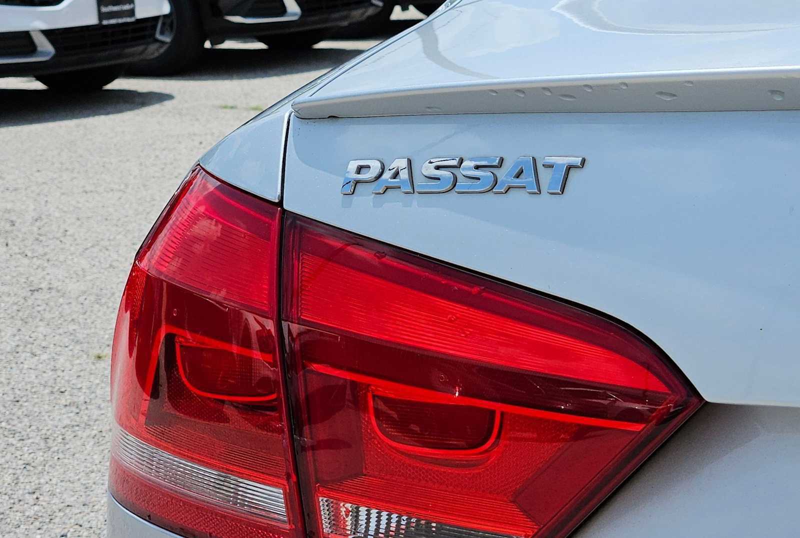 Thumbnail: 2013 Volkswagen Passat - 13