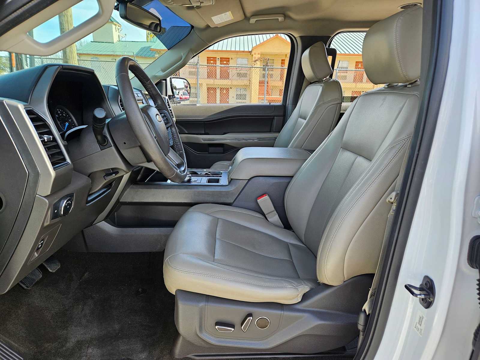 Thumbnail: 2019 Ford Expedition - 16