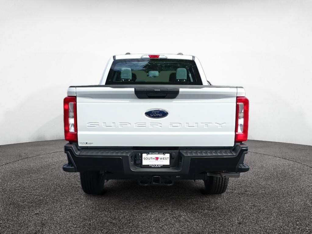 New 2026 Ford F-250 XL Truck Crew Cab
