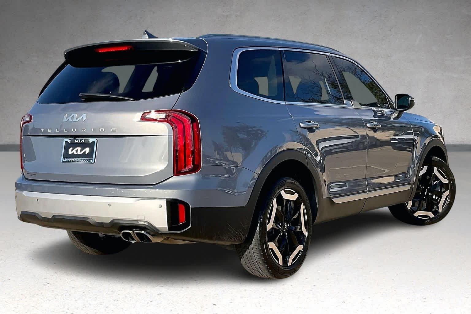 Thumbnail: 2023 Kia Telluride - 21