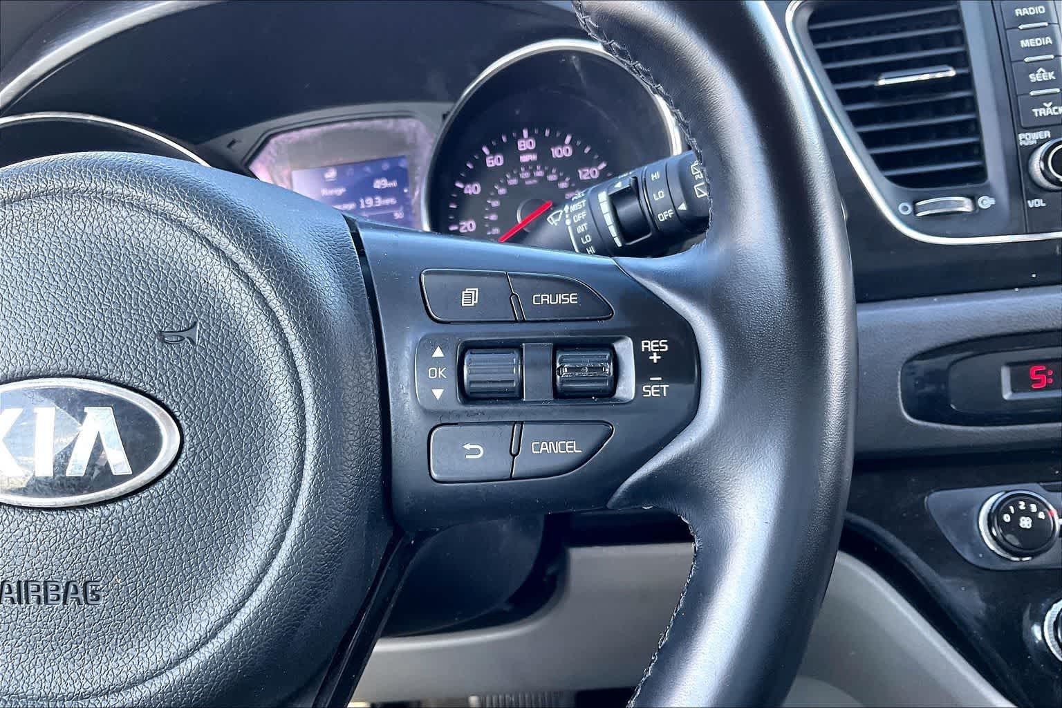 Thumbnail: 2017 Kia Sedona - 24