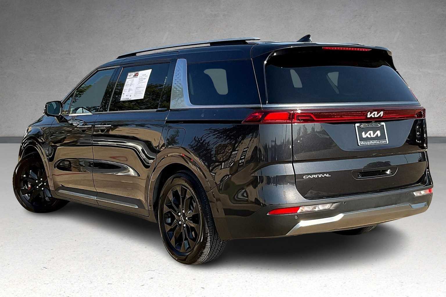 2024 Kia Carnival SX Prestige photo 2