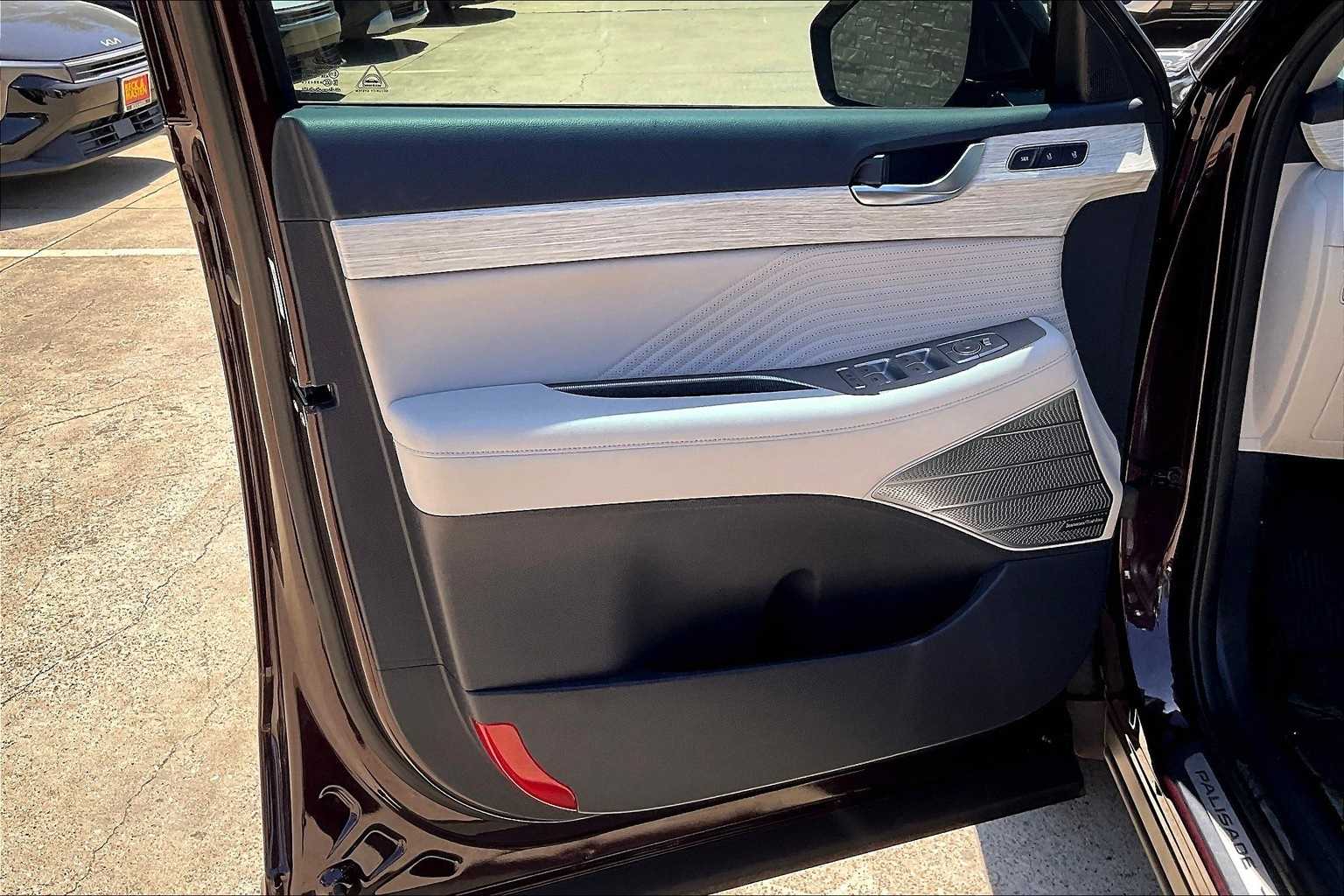 Thumbnail: 2024 Hyundai Palisade - 27