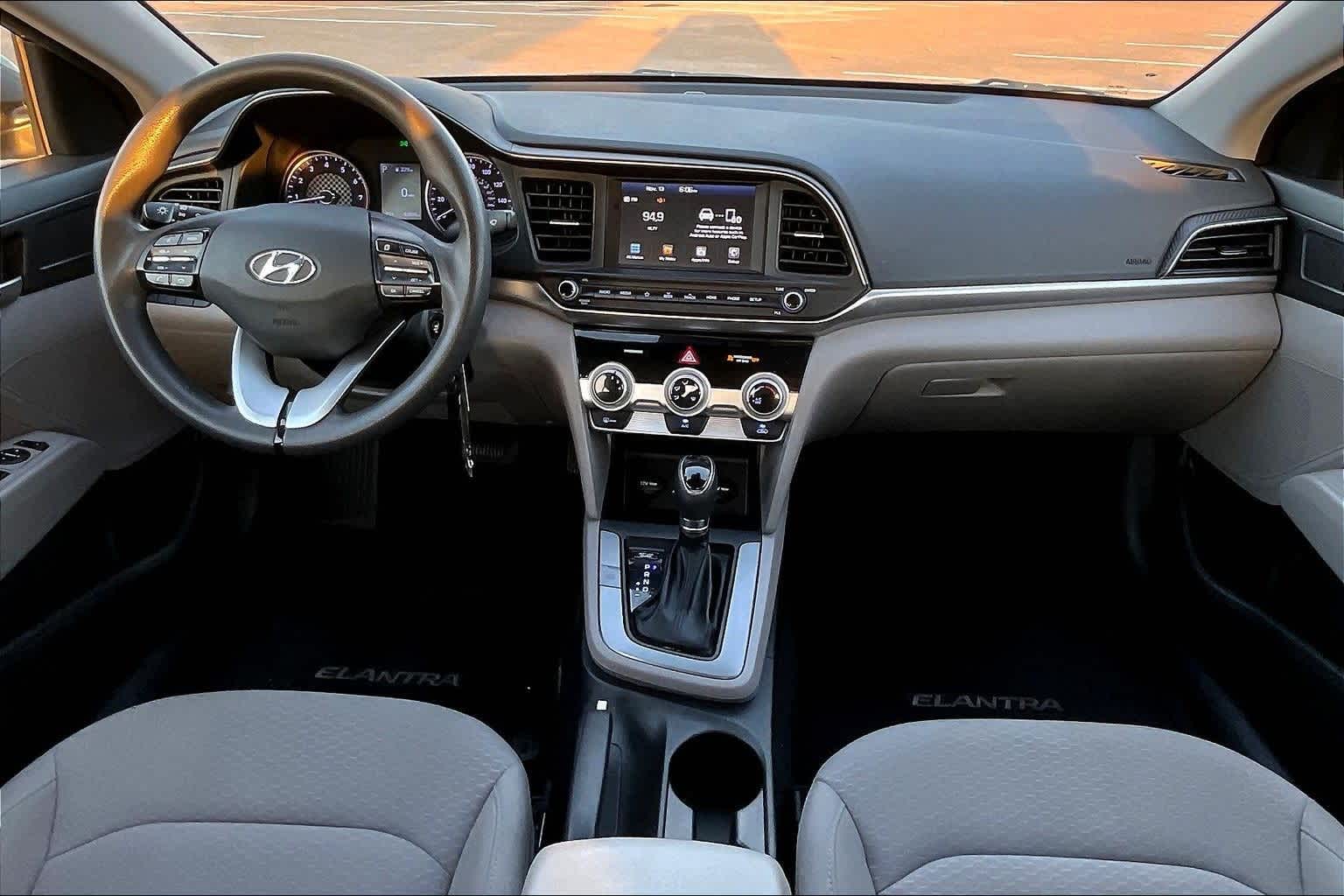 Thumbnail: 2019 Hyundai Elantra - 9