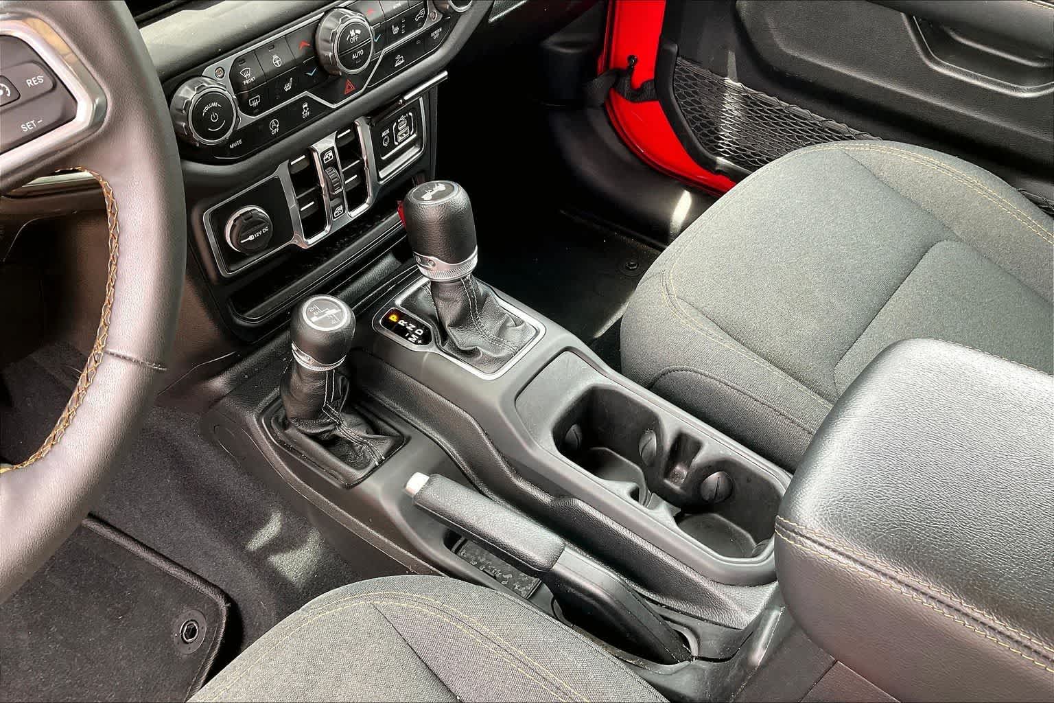 Thumbnail: 2025 Jeep Wrangler - 15