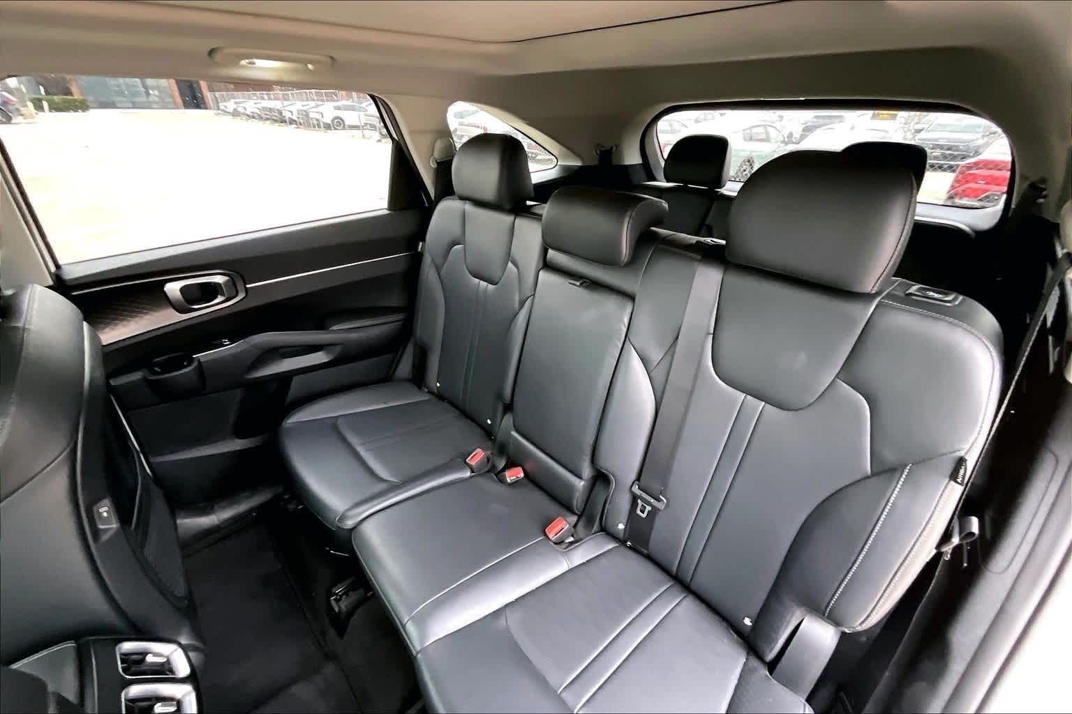 Thumbnail: 2024 Kia Sorento - 28