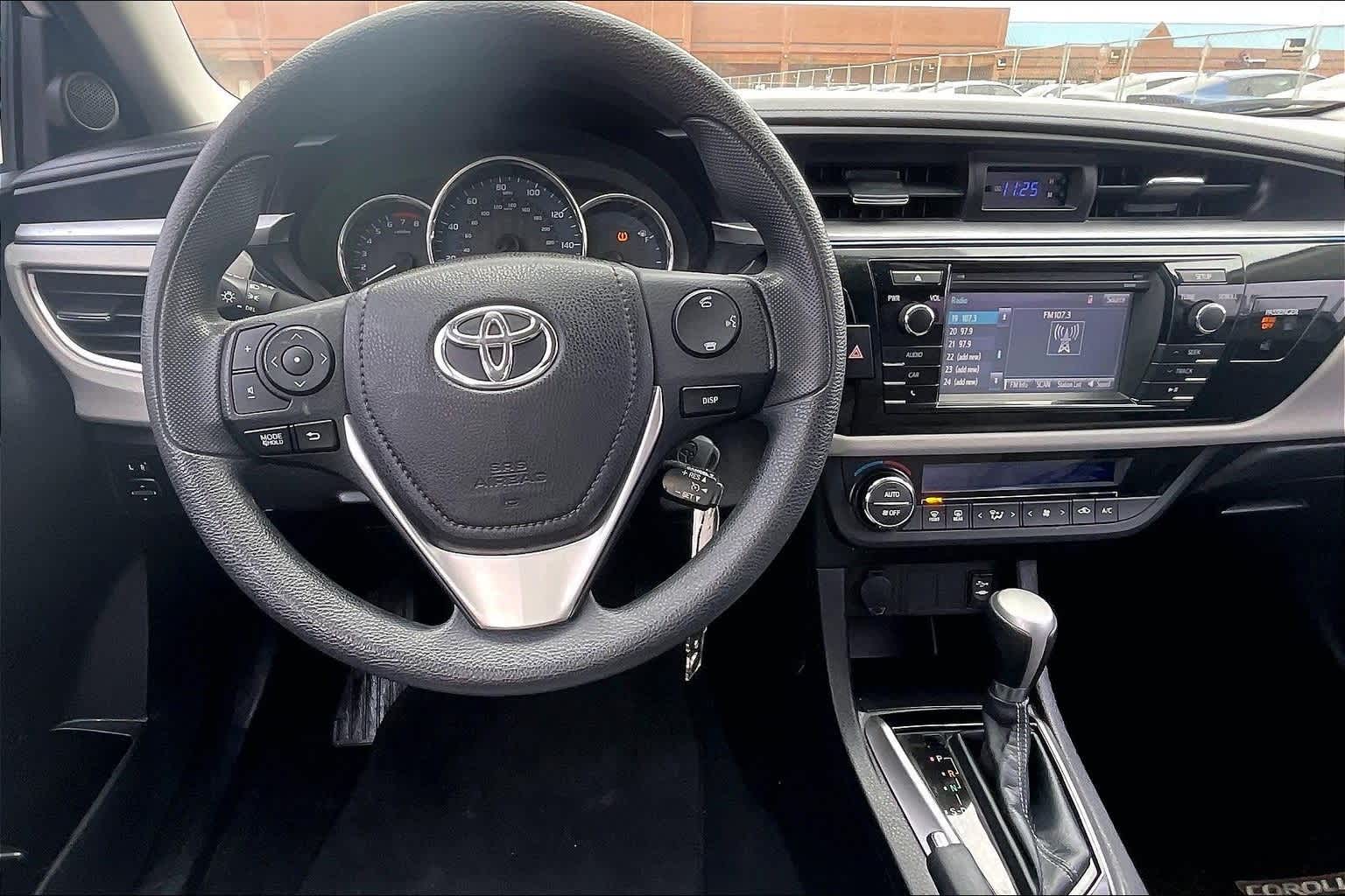 Thumbnail: 2015 Toyota Corolla - 14