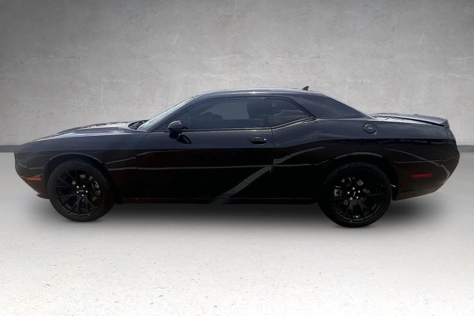 Thumbnail: 2022 Dodge Challenger - 3