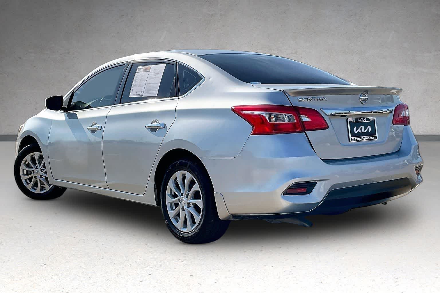 Thumbnail: 2019 Nissan Sentra - 4