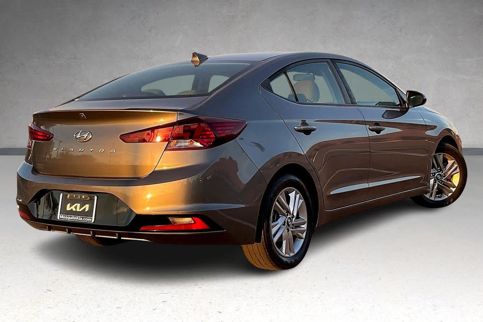 Thumbnail: 2019 Hyundai Elantra - 21