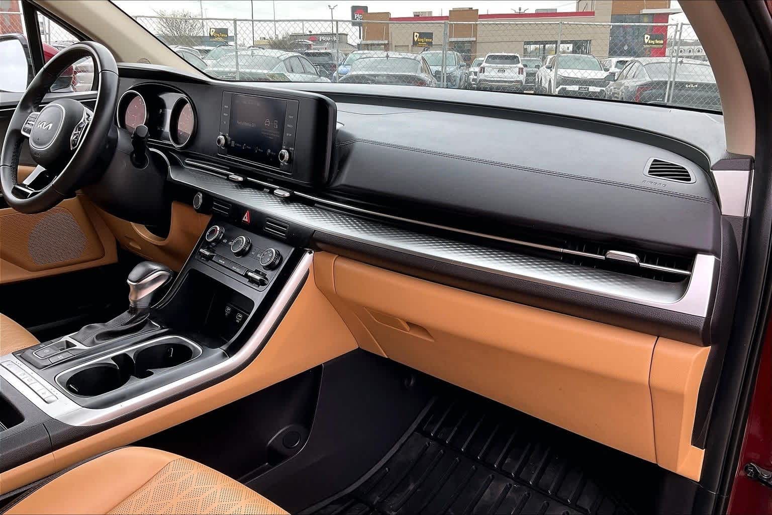 Thumbnail: 2024 Kia Carnival - 22