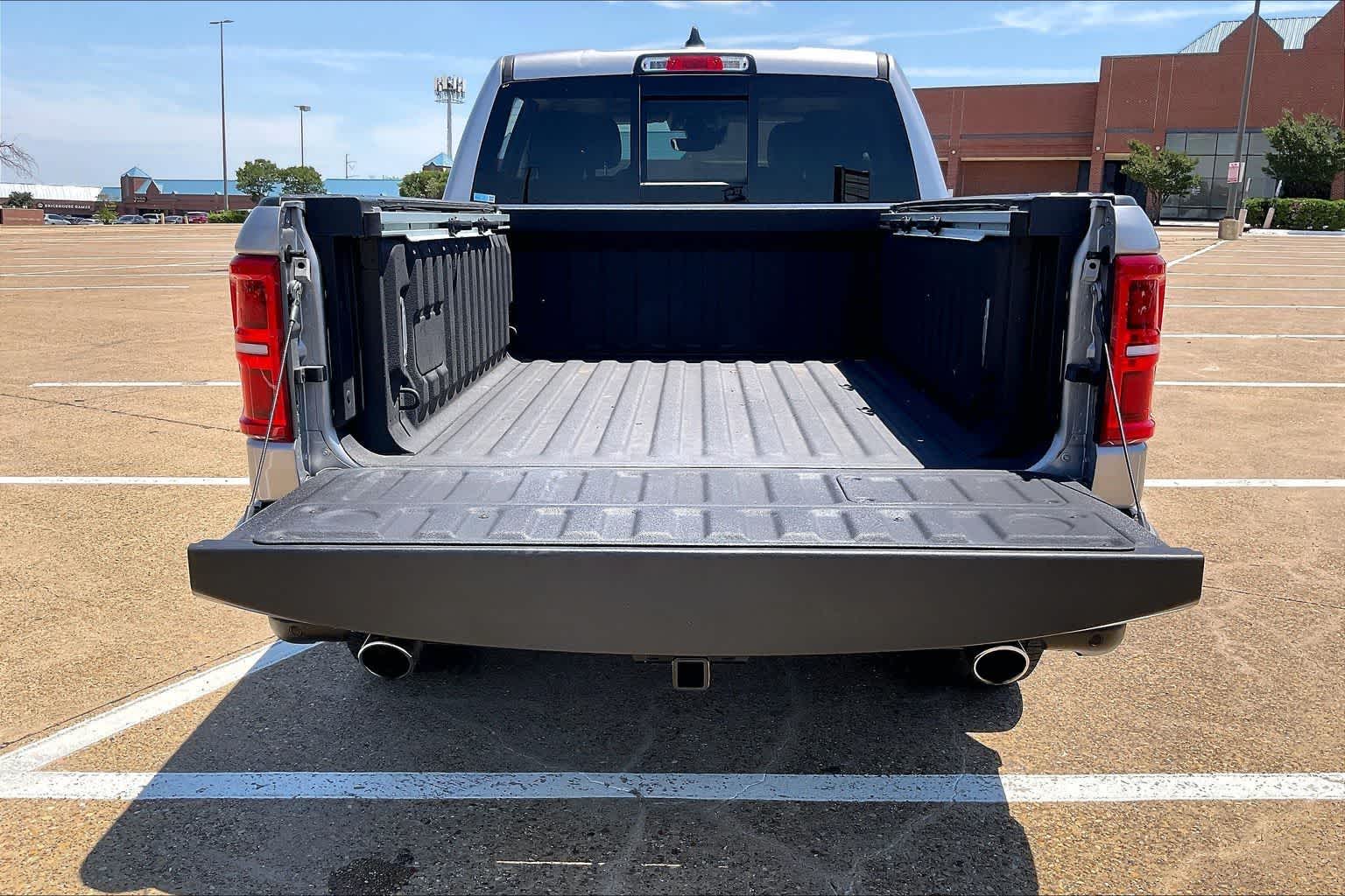 Thumbnail: 2025 RAM 1500 - 18