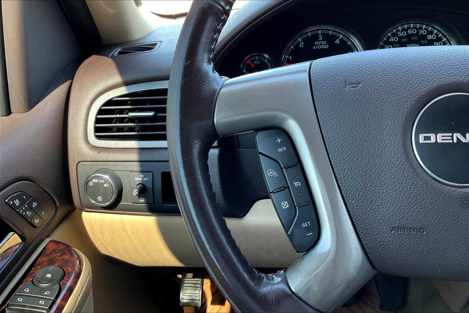 Thumbnail: 2014 GMC Yukon - 24