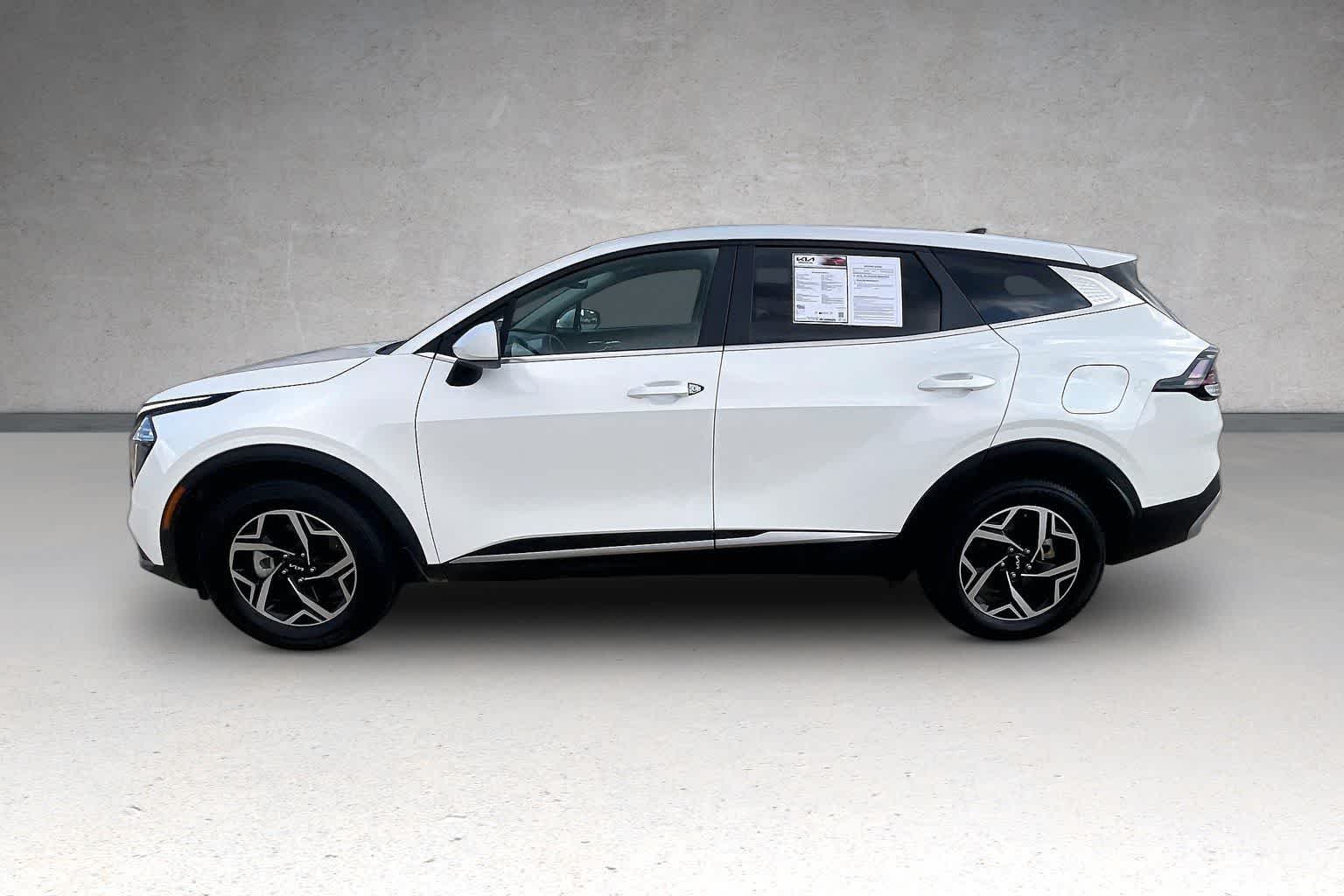 Thumbnail: 2023 Kia Sportage - 3