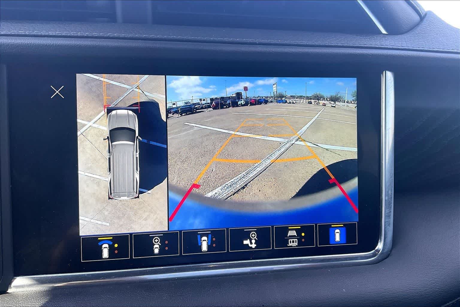 Thumbnail: 2022 GMC Yukon XL - 26