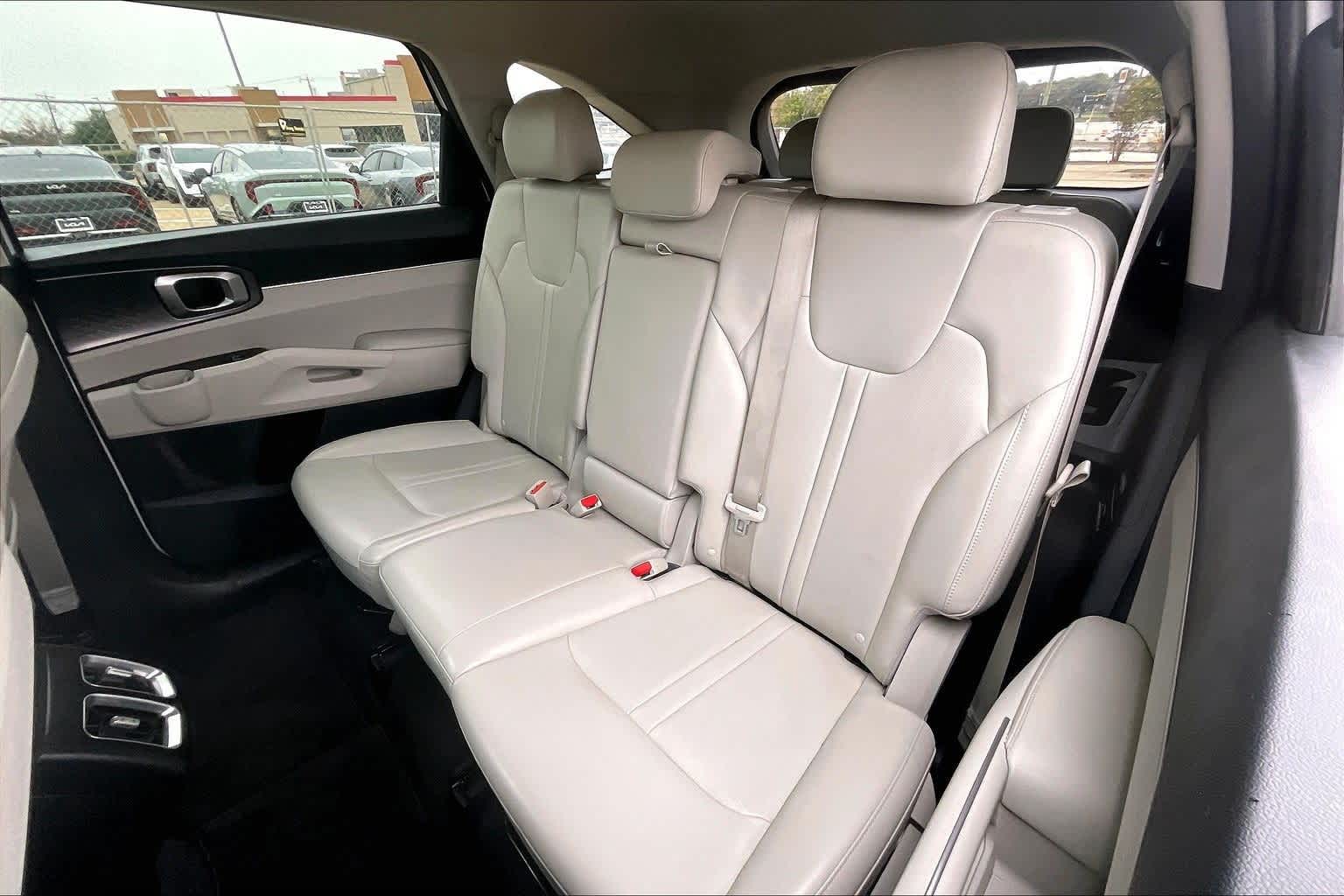 Thumbnail: 2021 Kia Sorento - 29