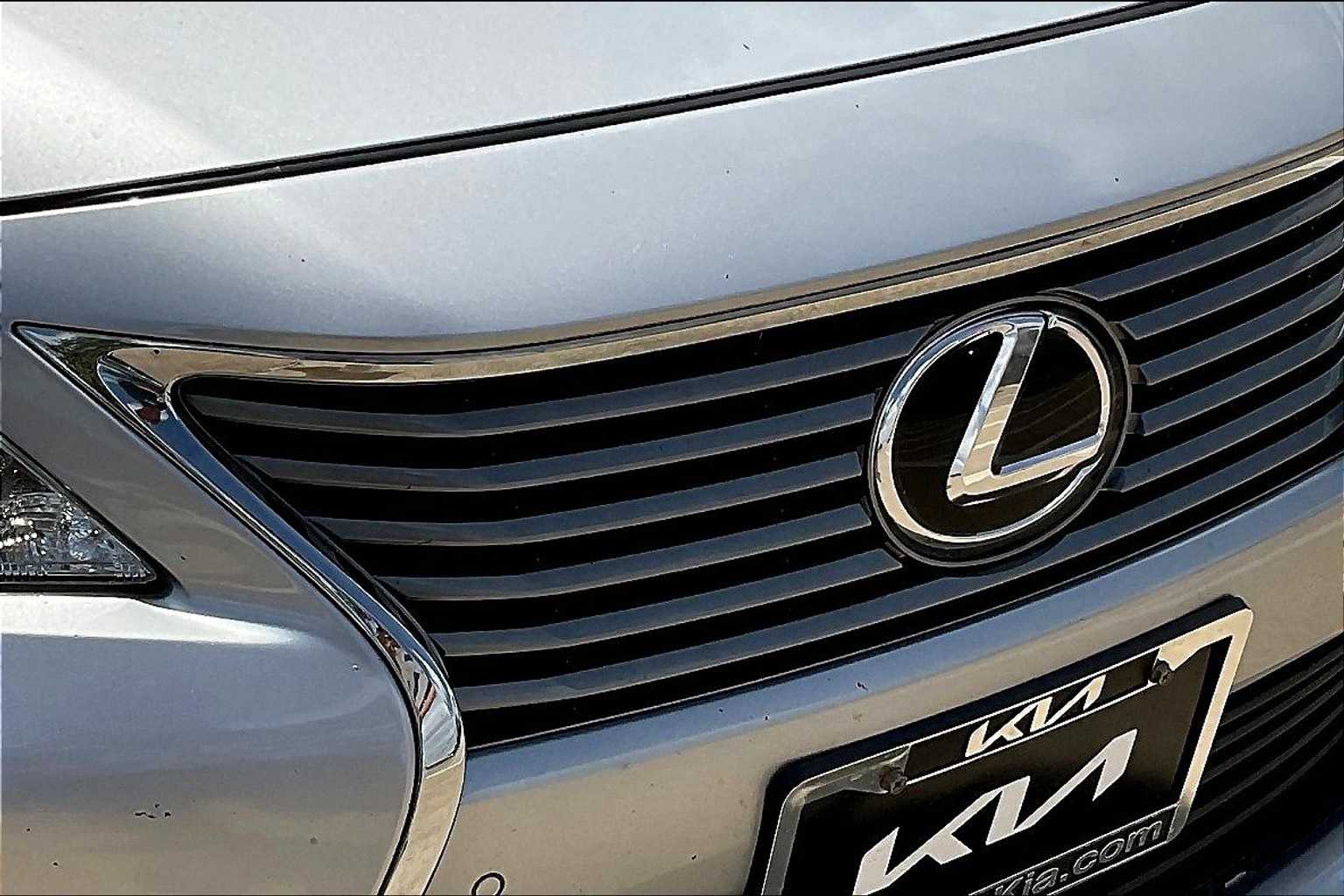 Thumbnail: 2015 Lexus ES - 33