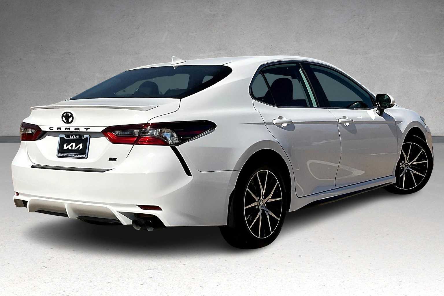 Thumbnail: 2024 Toyota Camry - 22