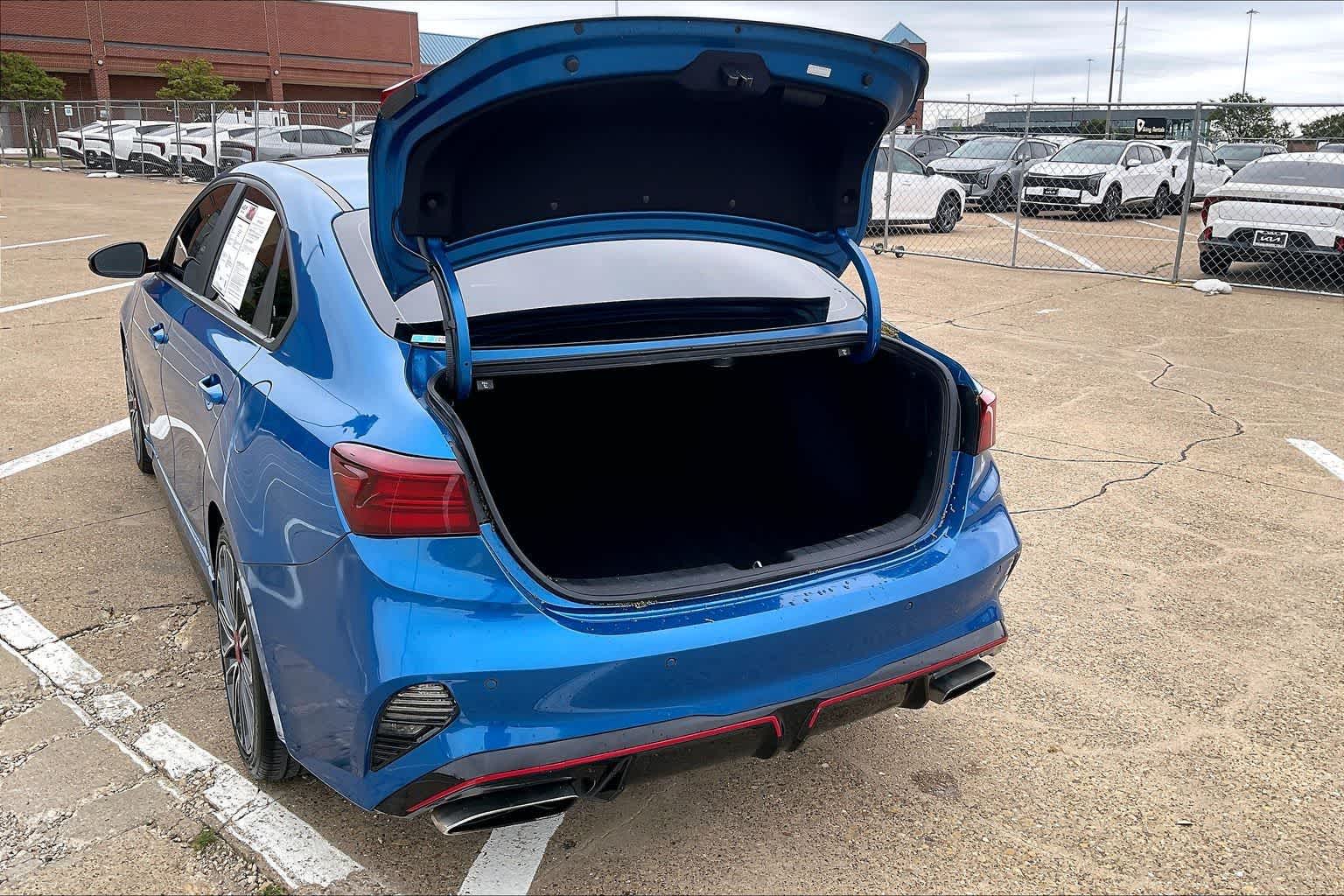 Thumbnail: 2023 Kia Forte - 18