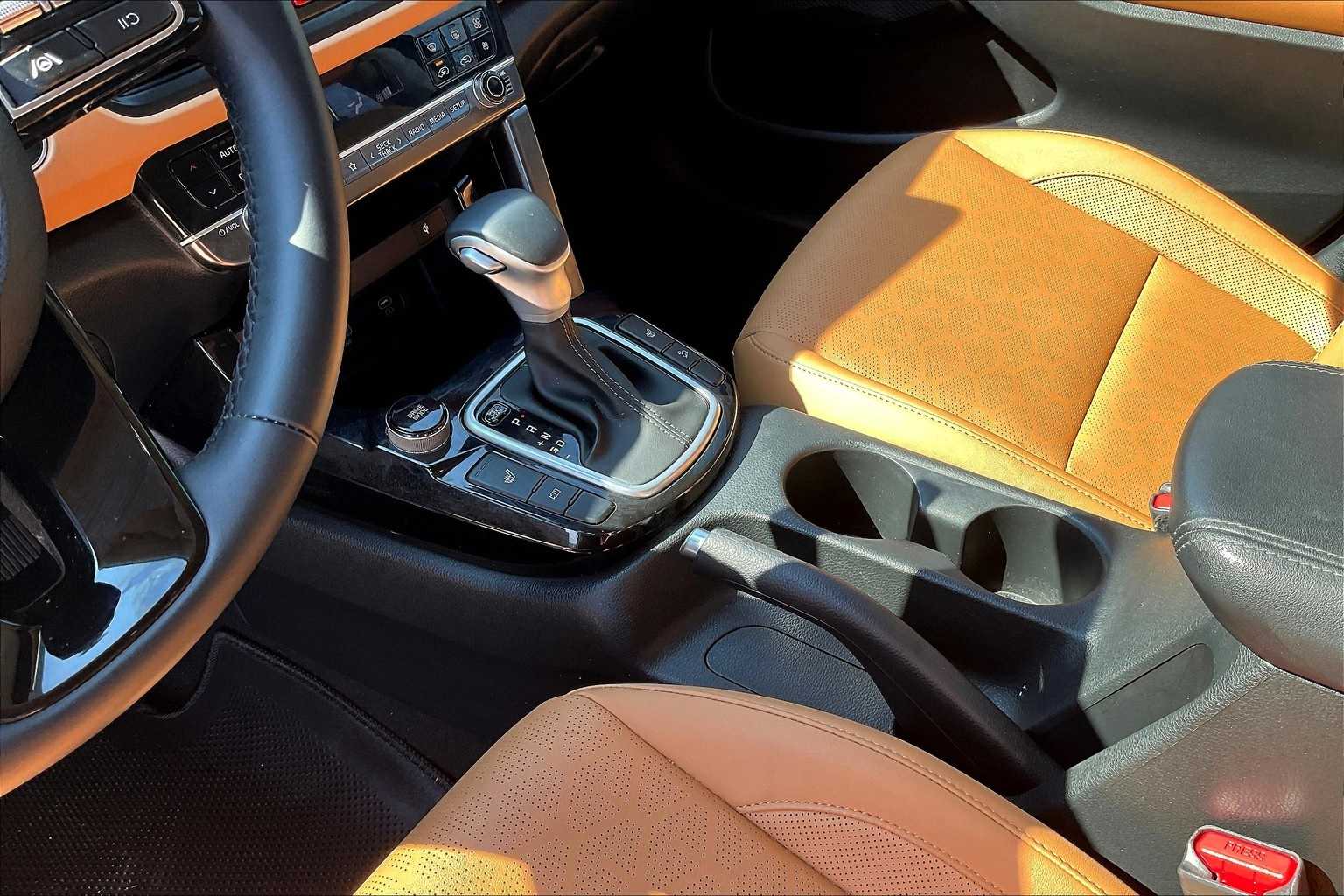 Thumbnail: 2024 Kia Seltos - 16