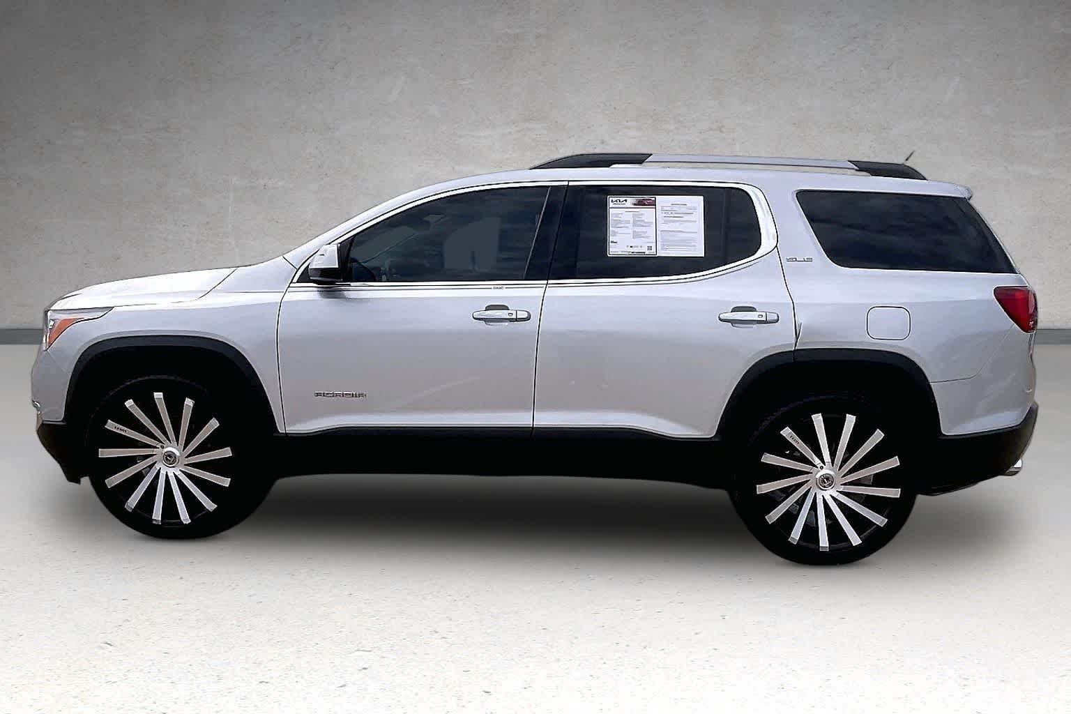 Thumbnail: 2018 GMC Acadia - 3