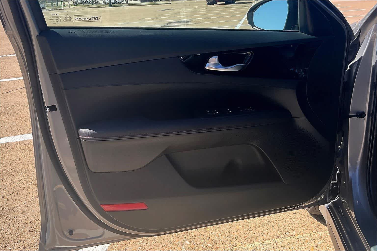 Thumbnail: 2024 Kia Forte - 27