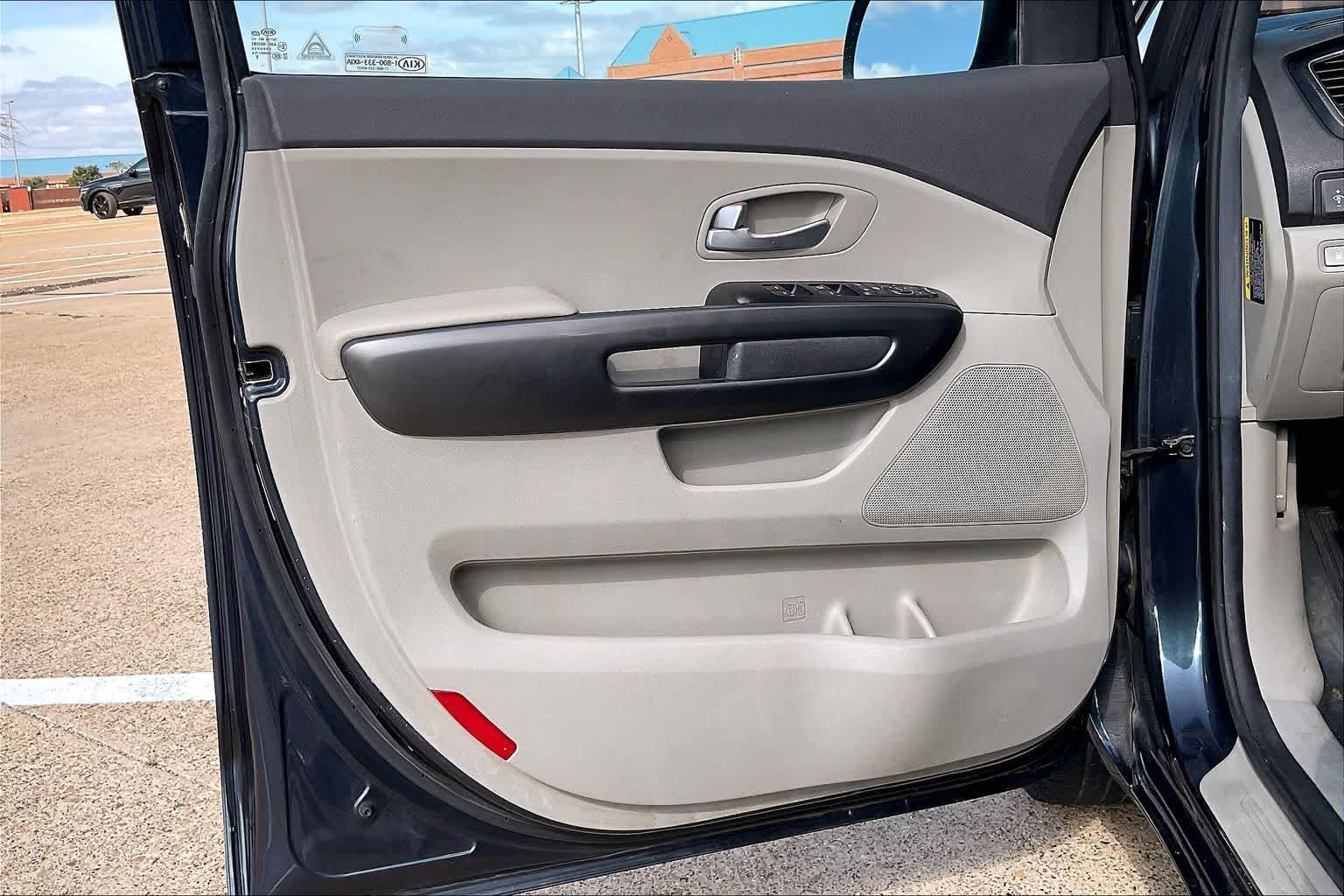 Thumbnail: 2017 Kia Sedona - 26