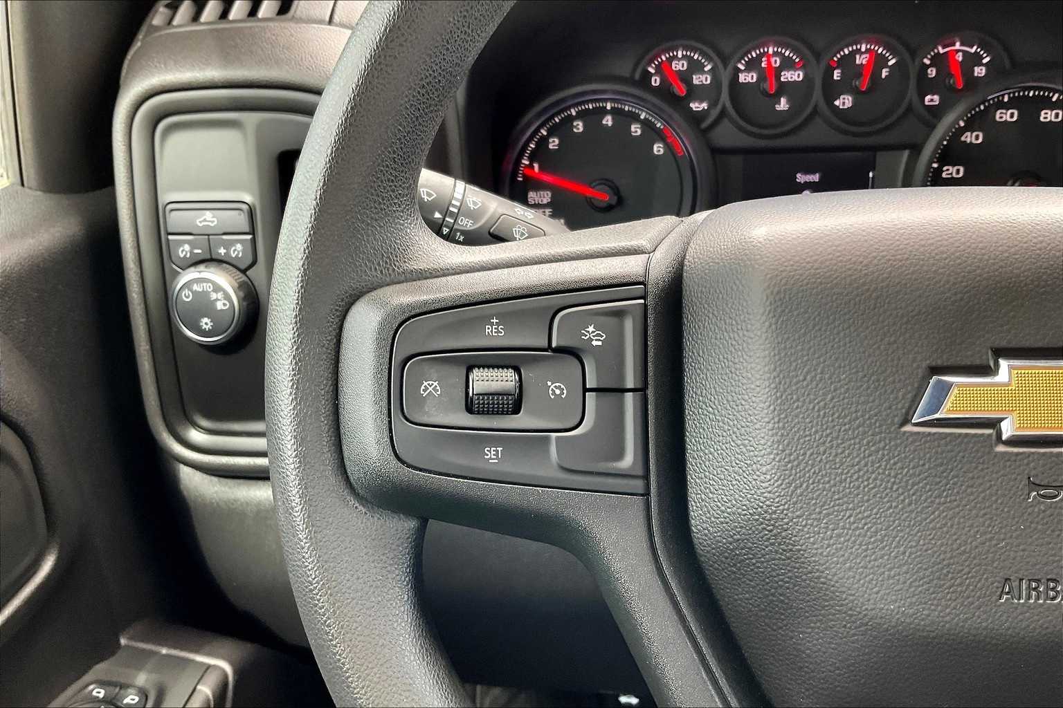 Thumbnail: 2024 Chevrolet Silverado 1500 - 24