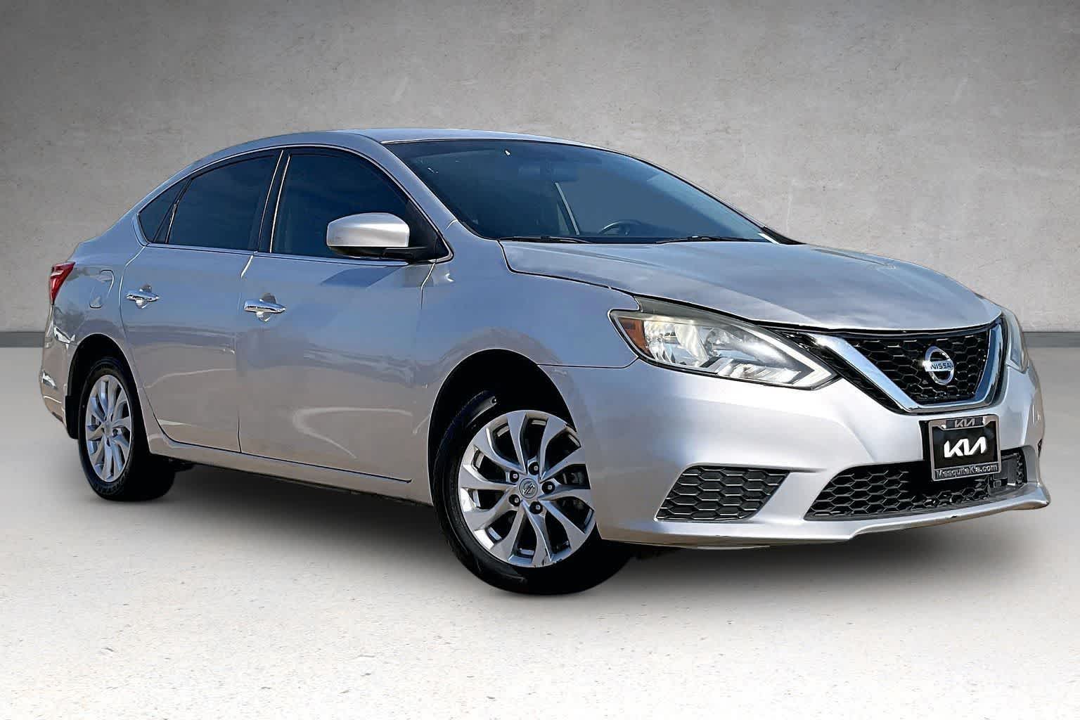 Thumbnail: 2019 Nissan Sentra - 19