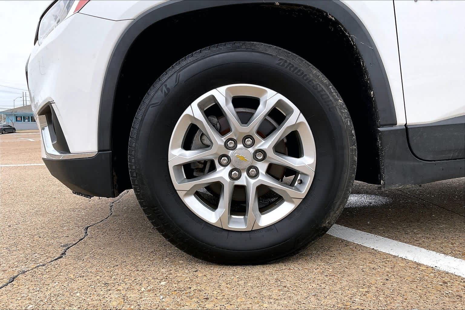 Thumbnail: 2020 Chevrolet Traverse - 8