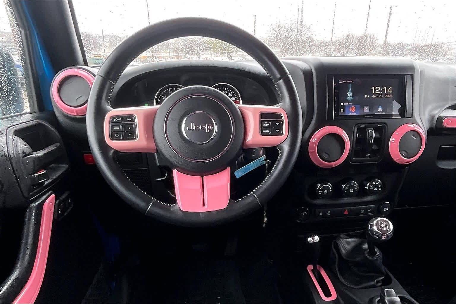 Thumbnail: 2016 Jeep Wrangler - 13