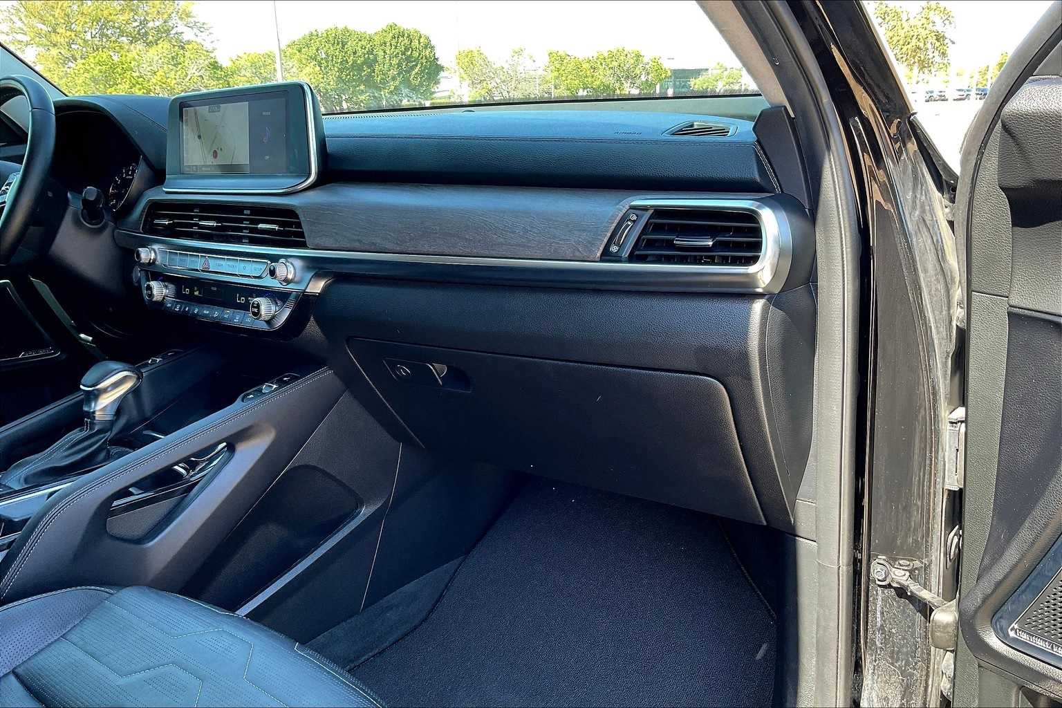 Thumbnail: 2022 Kia Telluride - 23