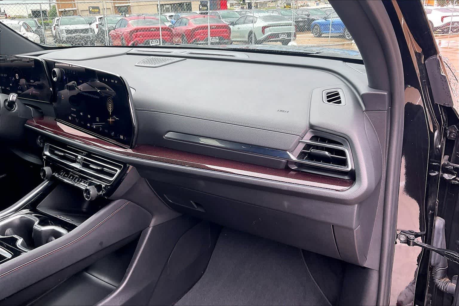 Thumbnail: 2024 Chevrolet Traverse - 23