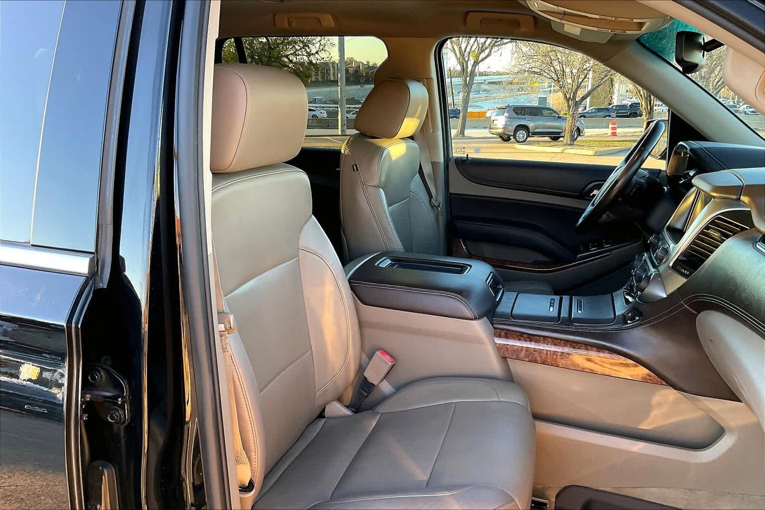 Thumbnail: 2015 Chevrolet Tahoe - 13