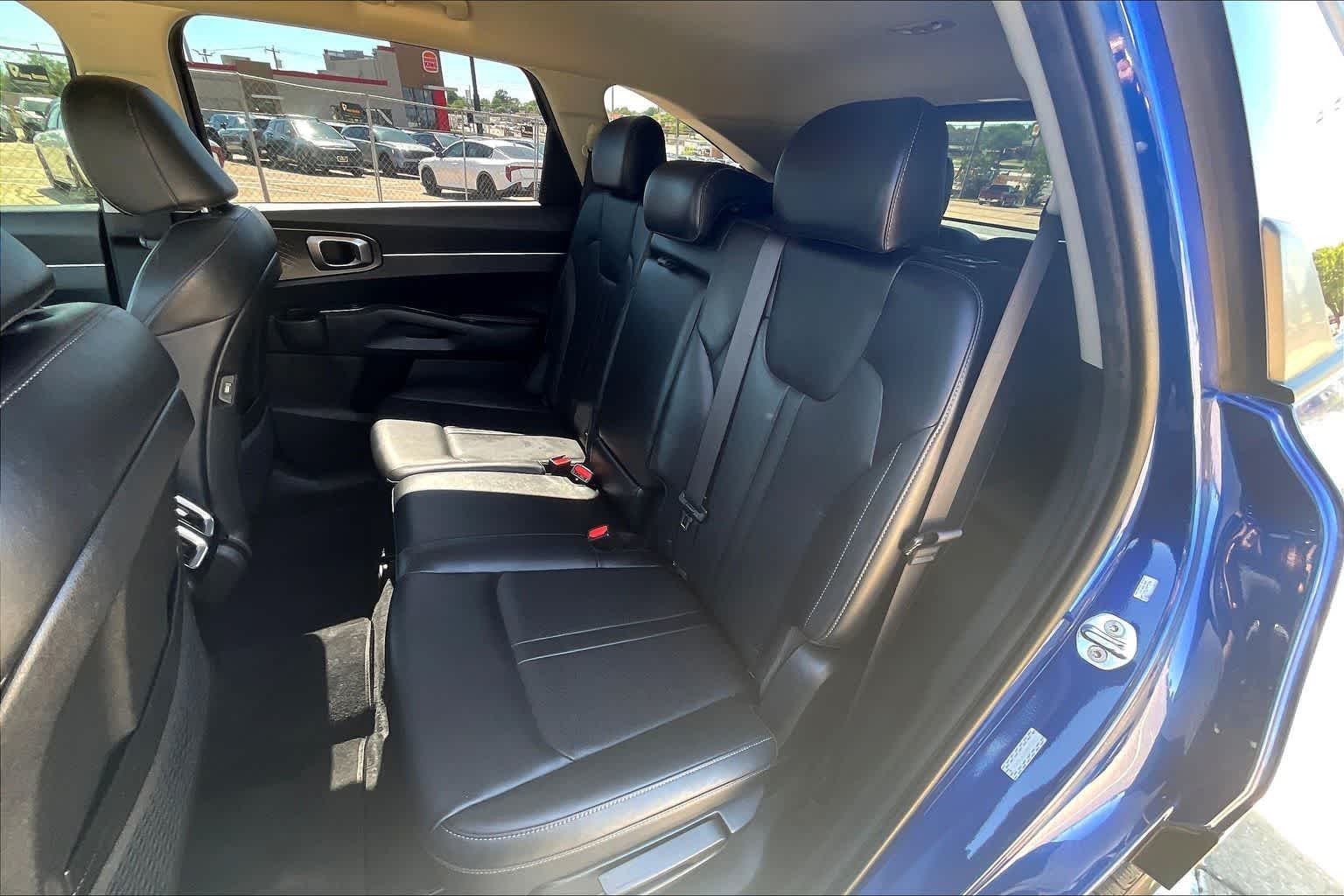 Thumbnail: 2023 Kia Sorento - 29