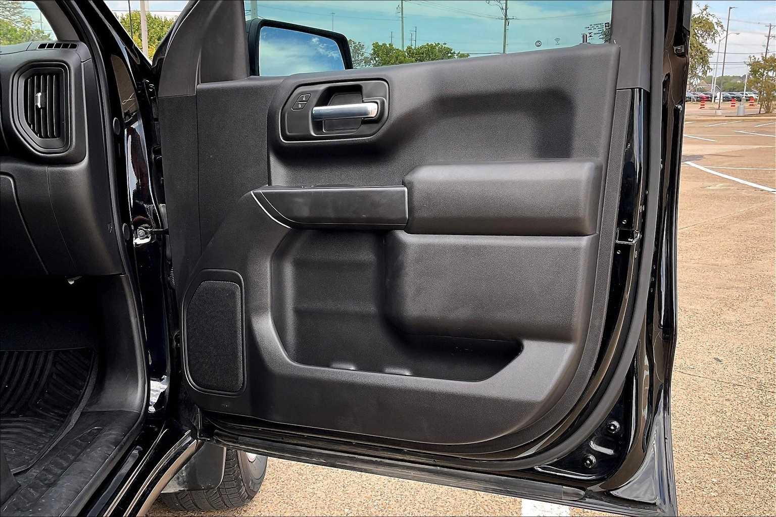 Thumbnail: 2024 Chevrolet Silverado 1500 - 28