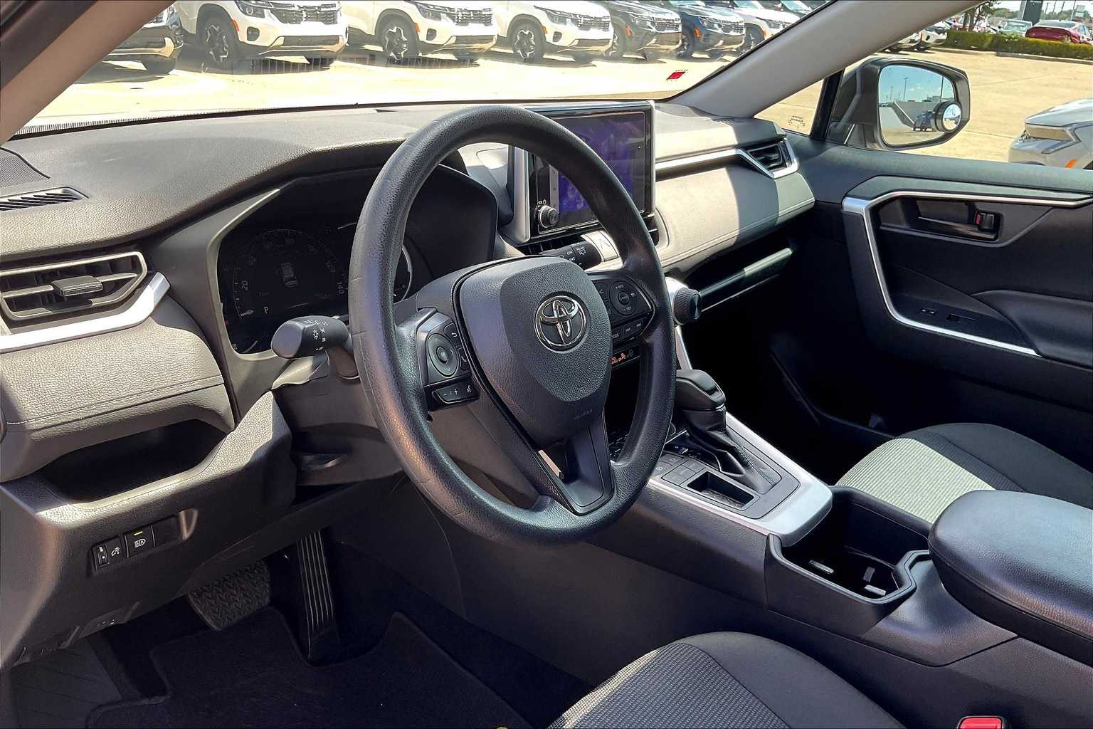 Thumbnail: 2024 Toyota RAV4 - 2